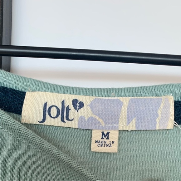 NWT. Jolt front pocket light summer top. Medium - Picture 5 of 9